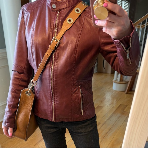 Michael Kors Boho Quiet Luxury Sullivan Leather Crossbody Luggage Brown (GUC) - Picture 4 of 15